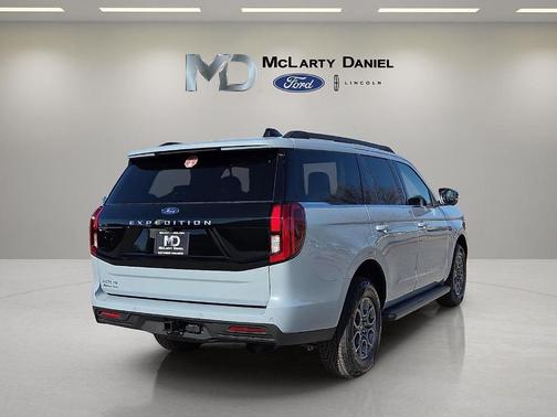 Glacier Gray Metallic 2026 Ford Expedition Active
