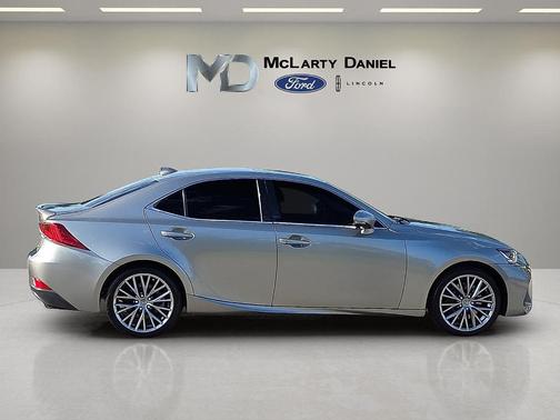 2018 Lexus IS 300 Base