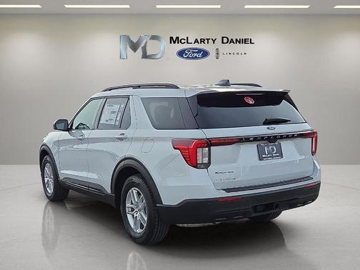 Space White Metallic 2026 Ford Explorer Active
