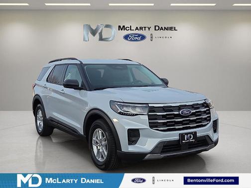 Space White Metallic 2026 Ford Explorer Active