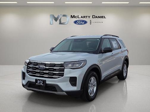 Space White Metallic 2026 Ford Explorer Active