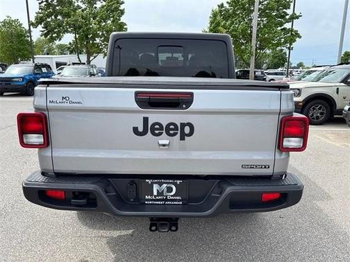 2021 Jeep Gladiator Sport