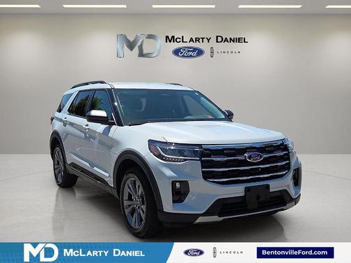 Space White Metallic 2026 Ford Explorer Active