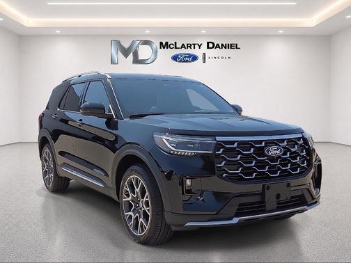 Black Metallic 2027 Ford Explorer Platinum