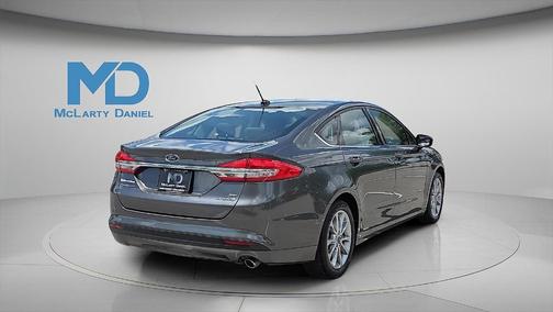 2017 Ford Fusion Hybrid SE