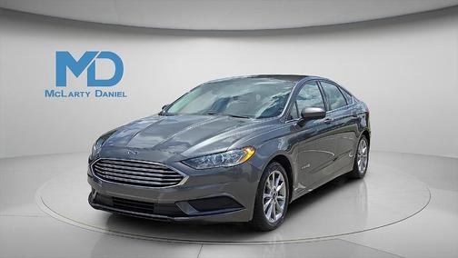 2017 Ford Fusion Hybrid SE