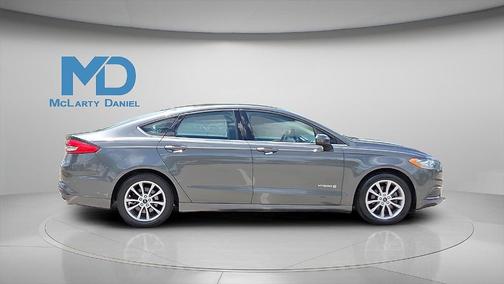 2017 Ford Fusion Hybrid SE