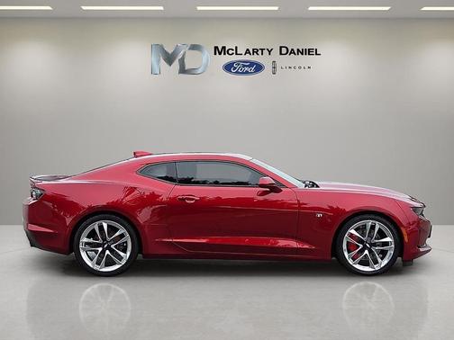Wild Cherry Tintcoat 2021 Chevrolet Camaro 2LT