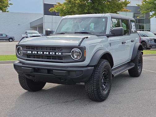 Avalanche 2026 Ford Bronco Base