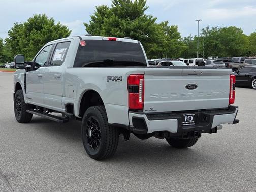 Avalanche 2026 Ford F-350 Lariat Super Duty