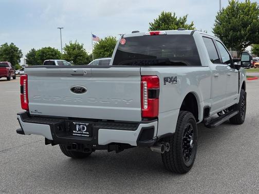 Avalanche 2026 Ford F-350 Lariat Super Duty
