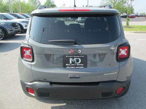 Photo 4 of 30 of 2019 Jeep Renegade Sport
