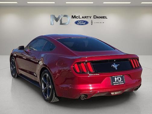 2016 Ford Mustang V6