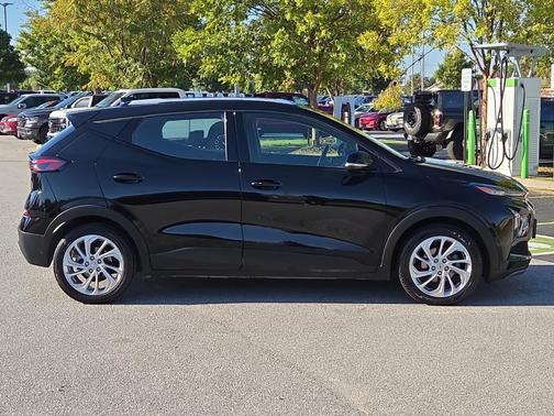 2023 Chevrolet Bolt EUV LT