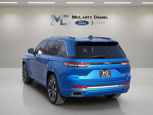 2022 Jeep Grand Cherokee 4xe Overland
