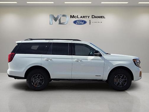 Star White 2026 Ford Expedition Tremor