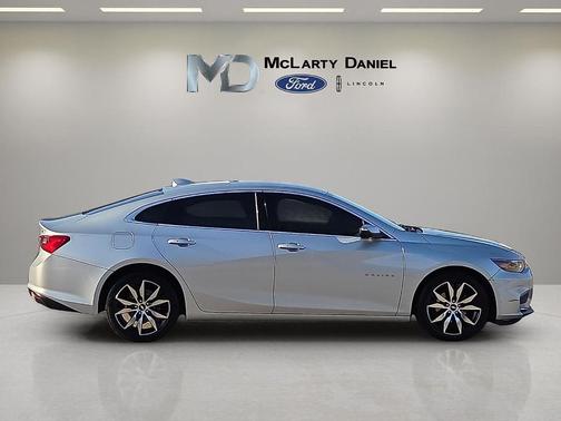 Silver Ice Metallic 2016 Chevrolet Malibu 2LT