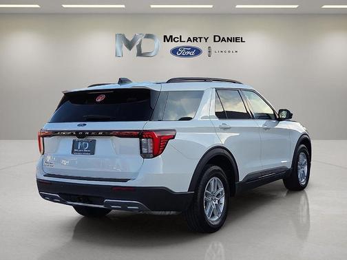 Star White 2026 Ford Explorer Active