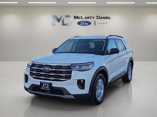 Star White 2026 Ford Explorer Active