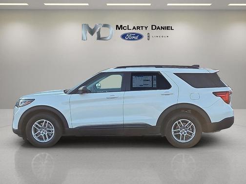 Star White 2026 Ford Explorer Active