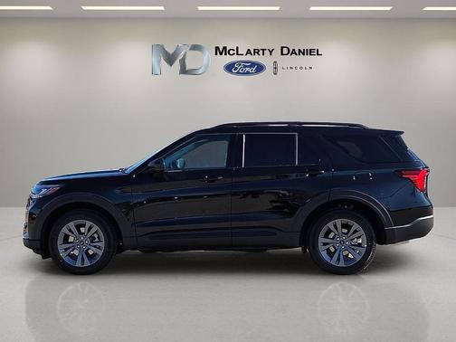 Agate Black Metallic 2026 Ford Explorer Active