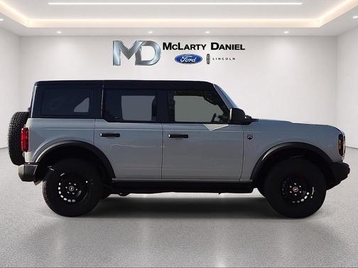 Avalanche Gray 2026 Ford Bronco Big Bend