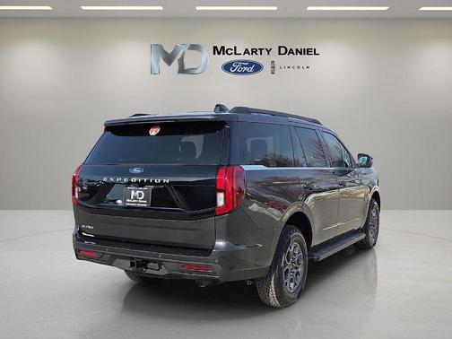 Dark Matter Gray Metallic 2026 Ford Expedition Active
