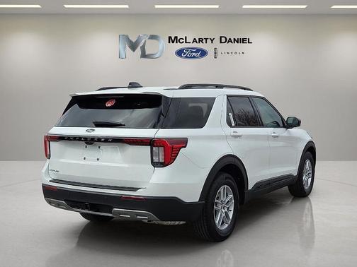 Star White 2026 Ford Explorer Active