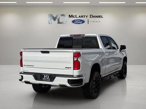 Summit White 2021 Chevrolet Silverado 1500 RST