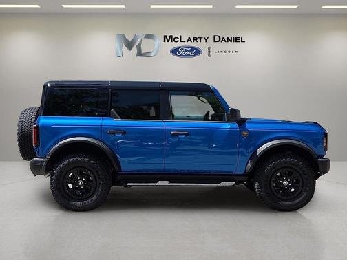 Blue Metallic 2026 Ford Bronco Badlands