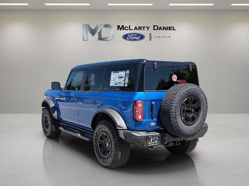 Blue Metallic 2026 Ford Bronco Badlands