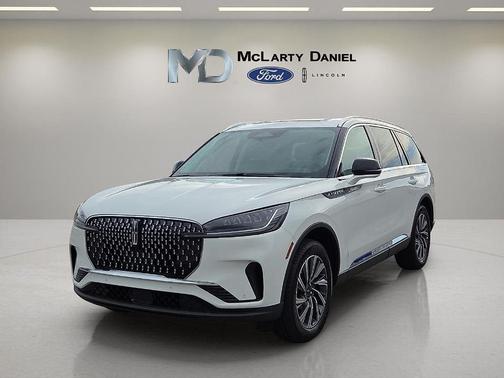 Pristine White 2026 Lincoln Aviator Premiere