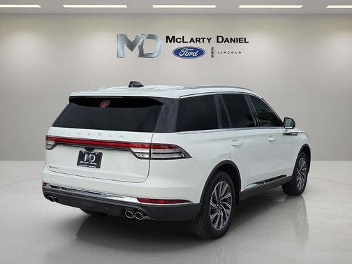 Pristine White 2026 Lincoln Aviator Premiere