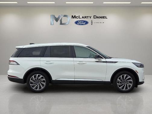 Pristine White 2026 Lincoln Aviator Premiere