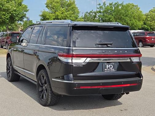Black Metallic 2024 Lincoln Navigator L Reserve