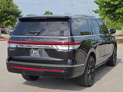Black Metallic 2024 Lincoln Navigator L Reserve