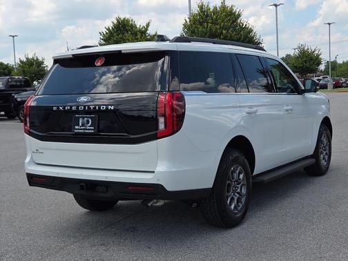 Star White 2027 Ford Expedition ACTIVE