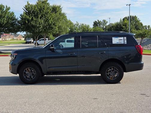 Stone Blue Metallic 2026 Ford Expedition Tremor