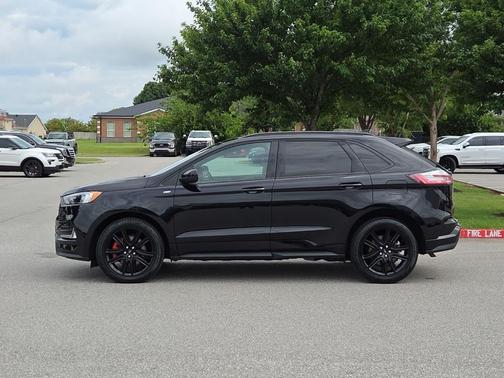 Black Metallic 2024 Ford Edge ST Line