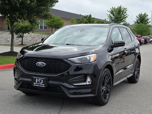 Black Metallic 2024 Ford Edge ST Line