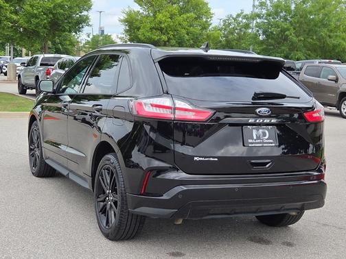 Black Metallic 2024 Ford Edge ST Line