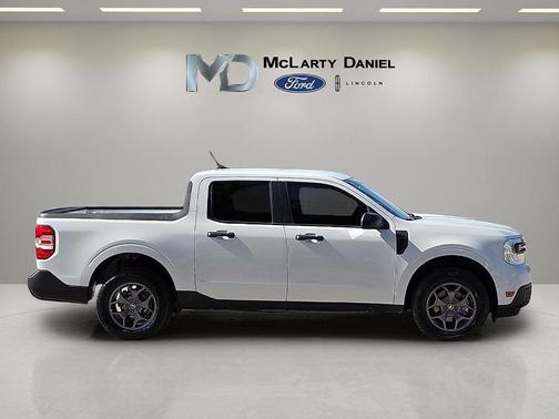 Oxford White 2024 Ford Maverick XL