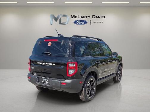 Shadow Black 2026 Ford Bronco Sport Outer Banks