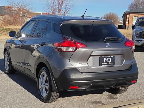 2018 Nissan Kicks S