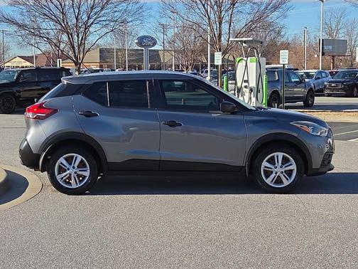 2018 Nissan Kicks S