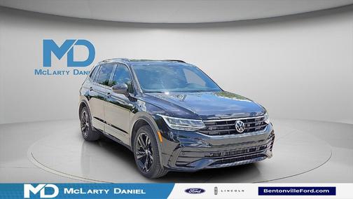 2023 Volkswagen Tiguan 2.0T SE R-Line Black