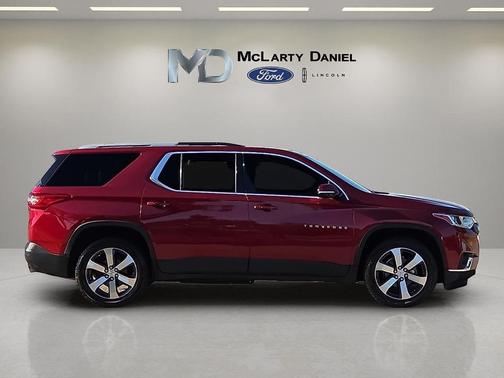 Cajun Red Tintcoat 2018 Chevrolet Traverse LT Leather