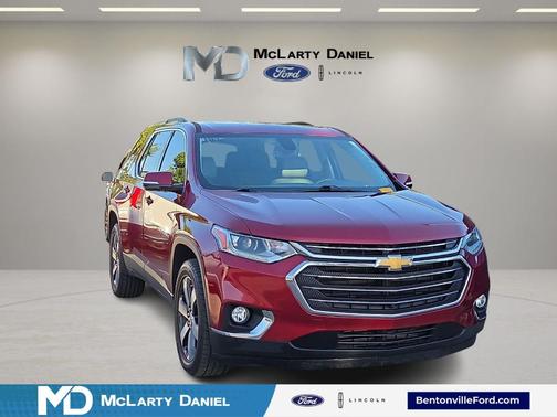 Cajun Red Tintcoat 2018 Chevrolet Traverse LT Leather