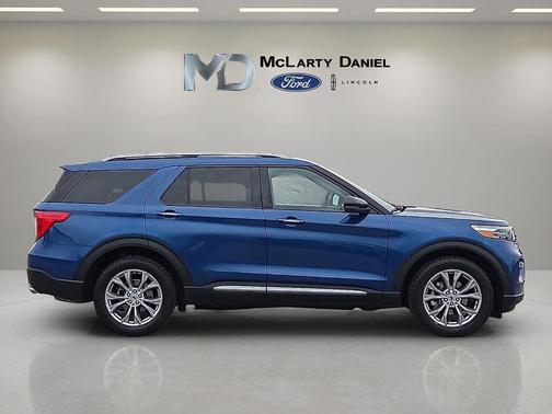 Blue Metallic 2021 Ford Explorer Limited