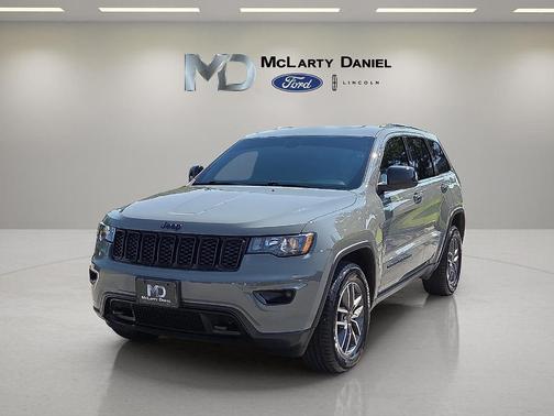 2019 Jeep Grand Cherokee Laredo
